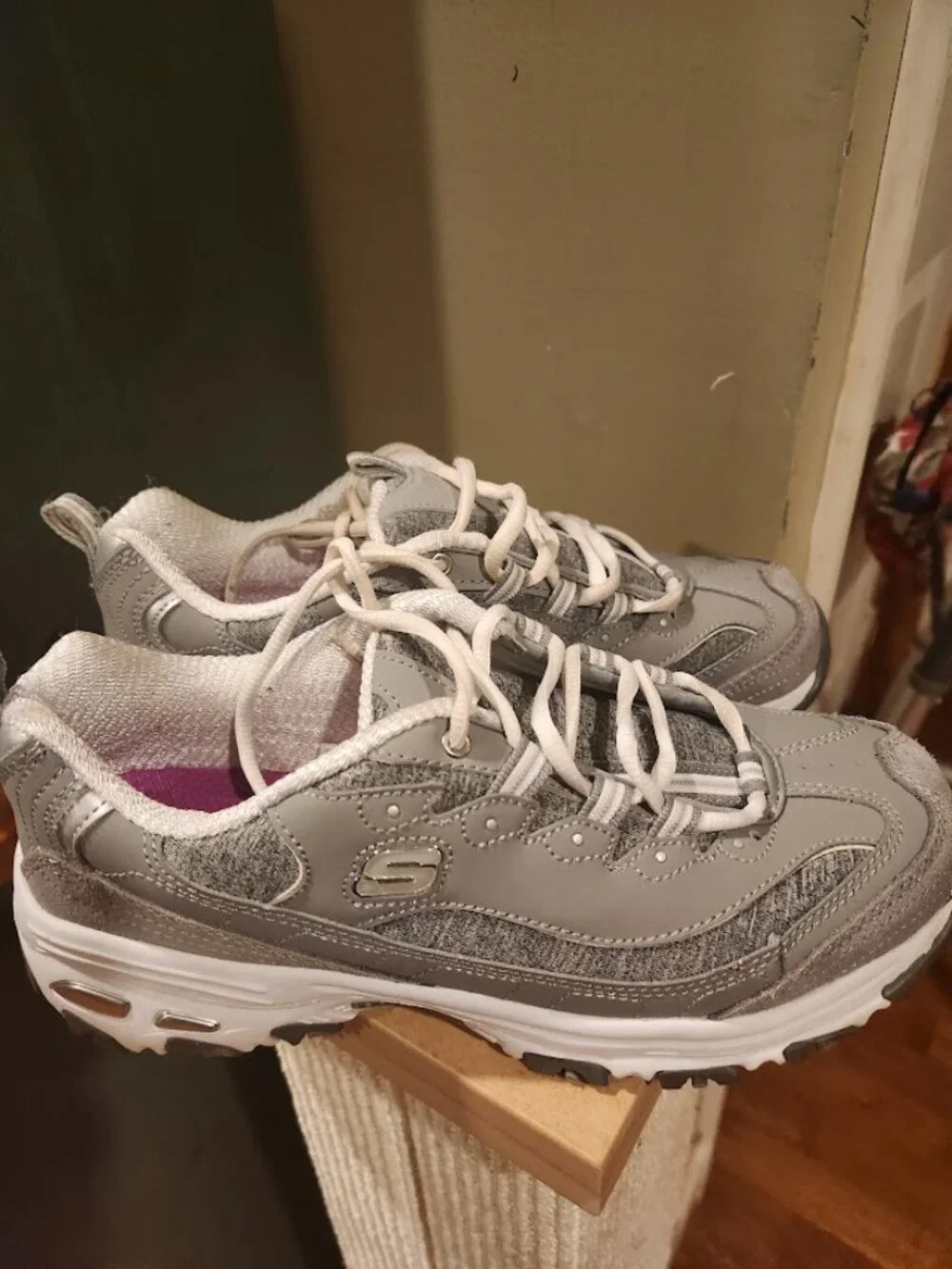 great pair of gray Skechers